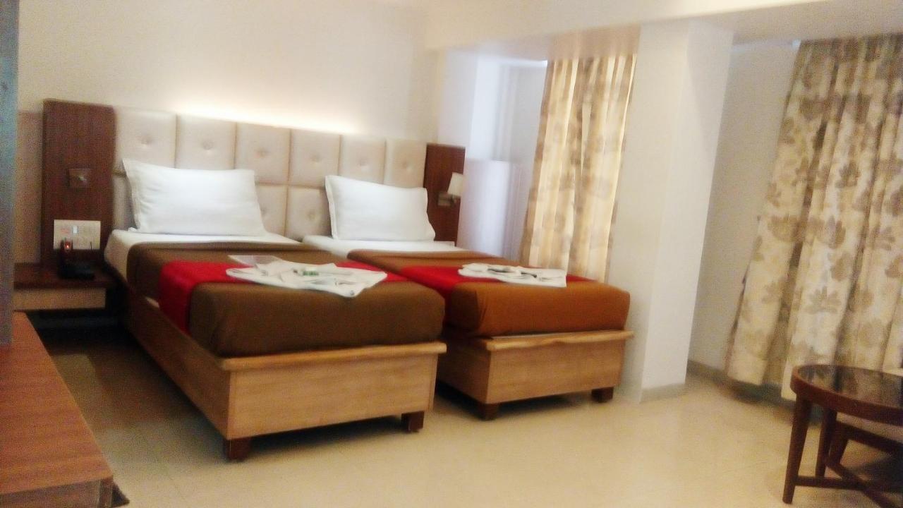 Hotel Aishwarya Residency Navi Mumbai Exterior photo